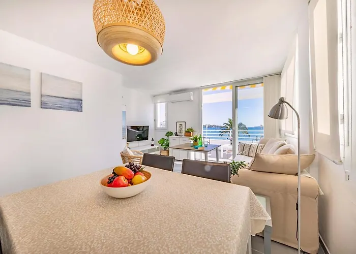 Beachfront Sivella Ii By Sealand Villa