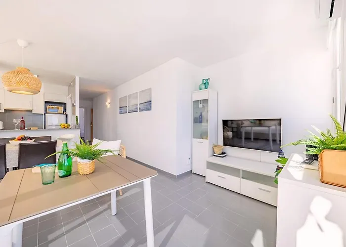 Beachfront Sivella Ii By Sealand Вилла Поланко